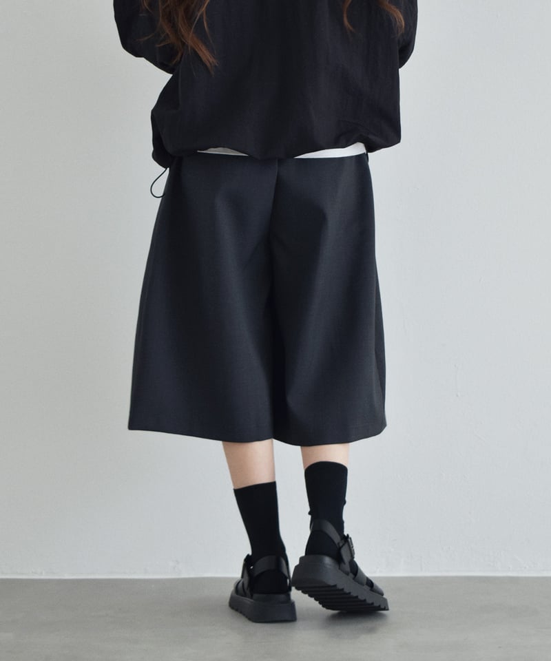 ブラックのみ 5月下旬～6月上旬入荷分 予約販売 bottoms-02321 タック