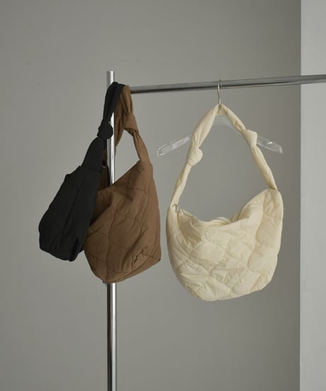 nh-bag2-02635　キルティング ショルダーバッグ　アイボリー　モカ　ブラック