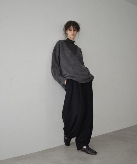 knit-02346　Vネック オーバーニット　エクリュ　グレー　ブラック