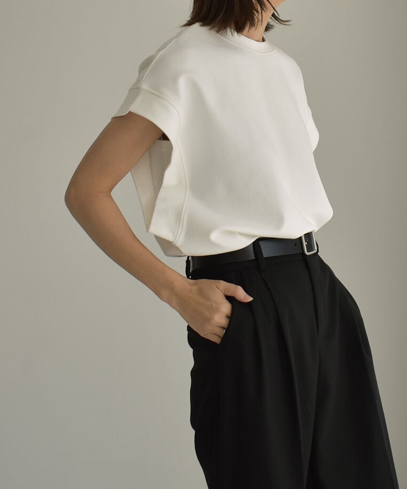 tops-02318 ヤッコスリーブトップス ホワイト ブラック | L a v i s h