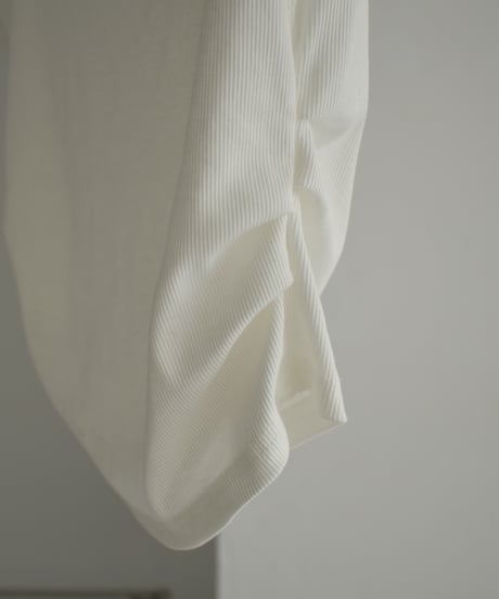nh-tops-02471　オフショルダーコンパクトTシャツ　ホワイト　チャコール