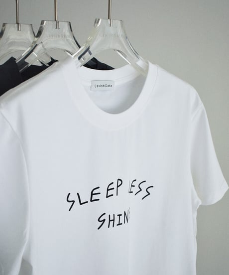 nh-tops-02621　テキスト ロゴ Tシャツ　ホワイト　チャコール　ブラック
