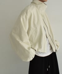 outer-02089　ボリュームスリーブ ショート ブルゾン　オフホワイト　ベージュ　チャコール