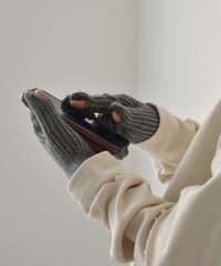 mb-gloves-02010　スマホ対応　指穴リブニットグローブ　アイボリー　モカベージュ　グレー　ブラック