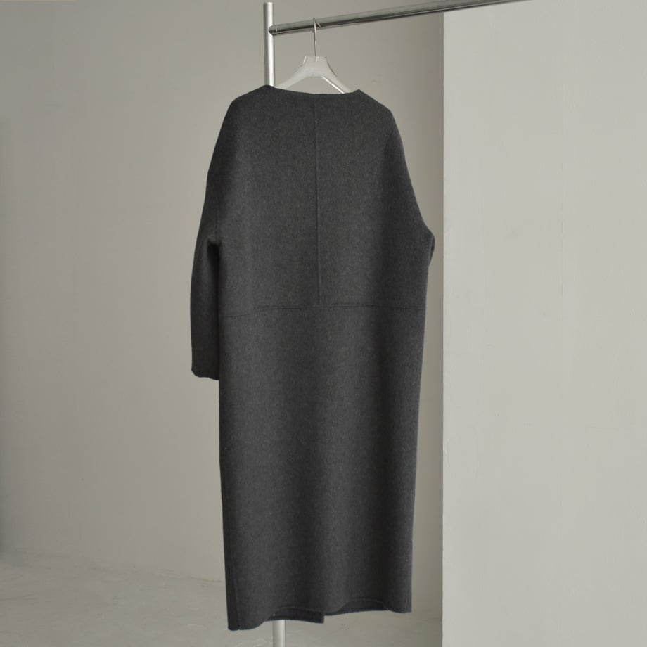 リバー仕立てウール混ロングコート 新品未使用 THREE FIFTY STANDARD リバー仕立てのウール混ノーカラーコート