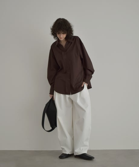 tops-02588　タックデザイン シャツ　ホワイト　ブラウン