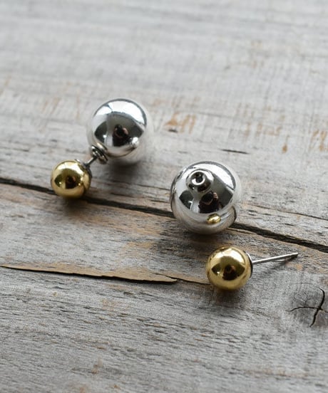 mb-ps-02184　ゴールド×シルバー　メタルボールダブルピアス　8mm×14mm　チタン製ピン仕様☆WA04