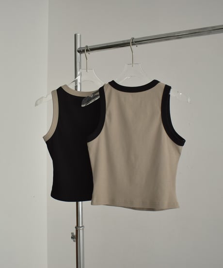 nh-tops-02561　バイカラー クロップド タンクトップ　カーキベージュ　ブラック