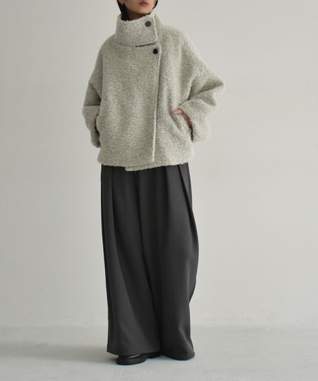 coat-02052　ウール混 ハイネック ブークレ ショート コート　ライトグレージュ　モカ