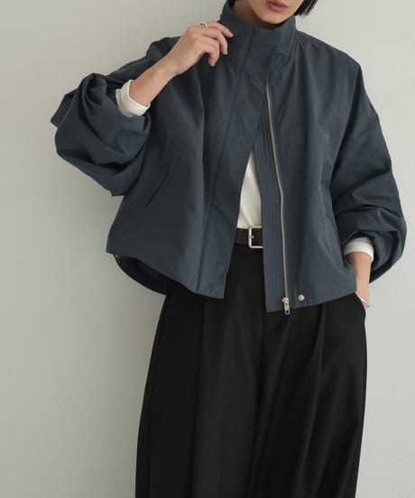 outer-02089　ボリュームスリーブ ショート ブルゾン　オフホワイト　ベージュ　チャコール