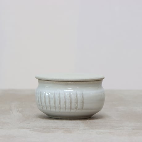 石見焼　蓋付き小鉢　〈陶器〉