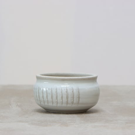 石見焼　蓋付き小鉢　〈陶器〉