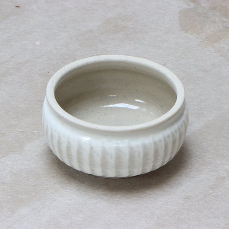 石見焼　蓋付き小鉢　〈陶器〉