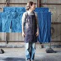 ワークウェア・エプロン〈ショート〉自然染め　”あなたの一生懸命さが、刻まれていく”
