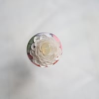 刺繍ブローチ（Kurumi和）オパール（１０月誕生石）