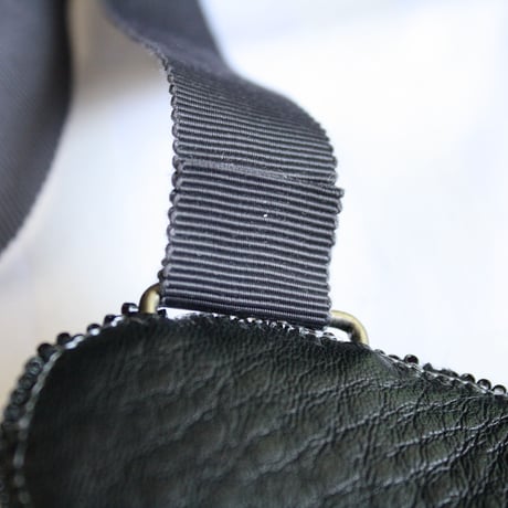 刺繍ネックレス