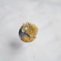 刺繍ブローチ（Kurumi和）ムーンストーン（６月誕生石）