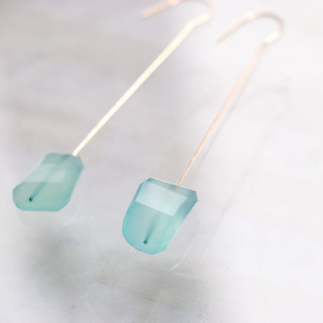シーブルーカルセドニーピアス