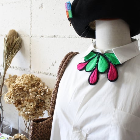 刺繍ネックレス