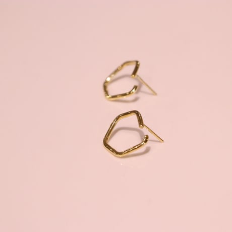 変形ピアス