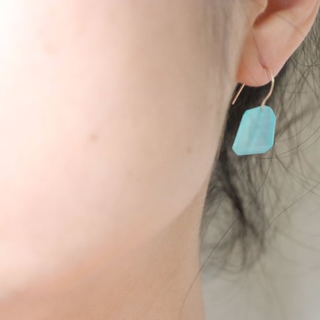 シーブルーカルセドニーピアス