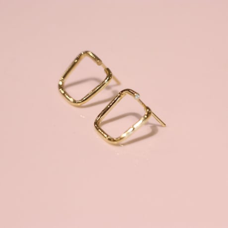 変形ピアス