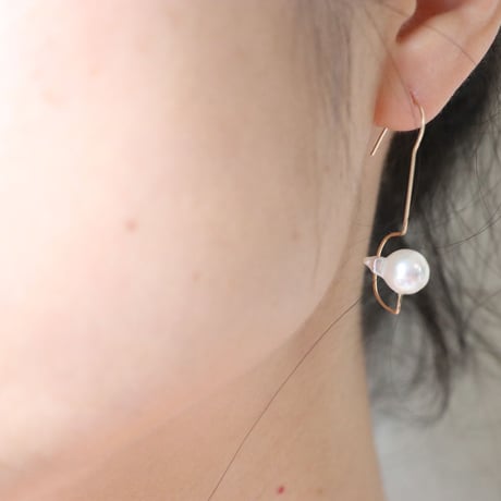 バロックパール　ラウンドピアス