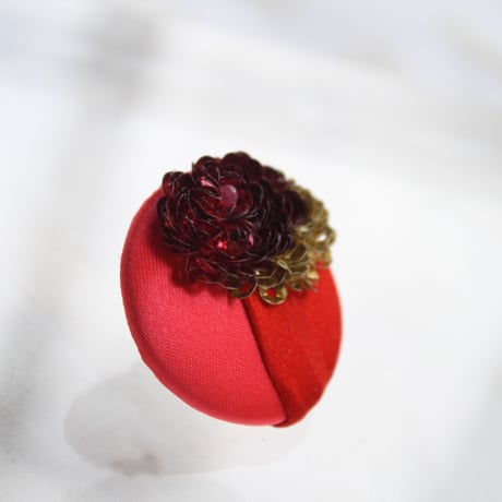 刺繍ブローチ（Kurumi和）ルビー（７月誕生石）