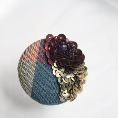 刺繍ブローチ（Kurumi和）アメジスト（２月誕生石）