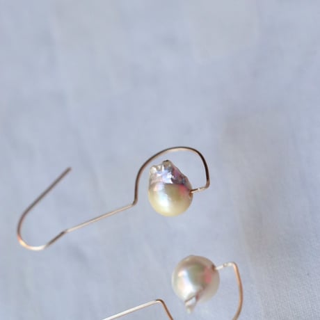 バロックパール　ラウンドピアス