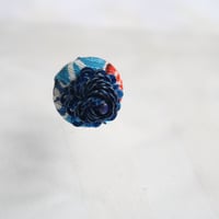 刺繍ブローチ（Kurumi和）ラピスラズリ（９月誕生石）