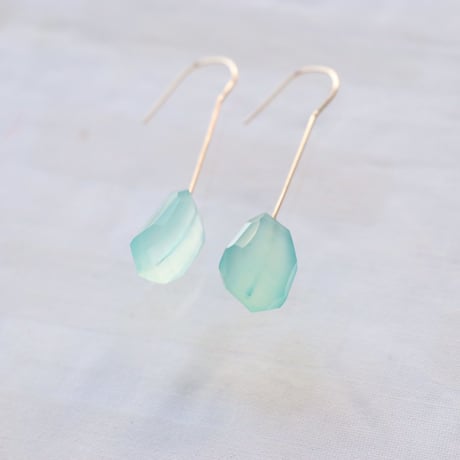 シーブルーカルセドニーピアス