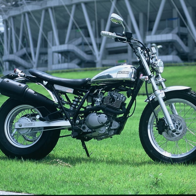 YAMAHA GX250 最終型 タンク - オートバイパーツ