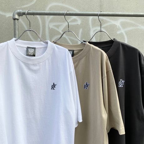 【新品】終電間際≦オンライン。 Tシャツ / ショッパー 受注終了】JNK oversized Tee | Jayne K