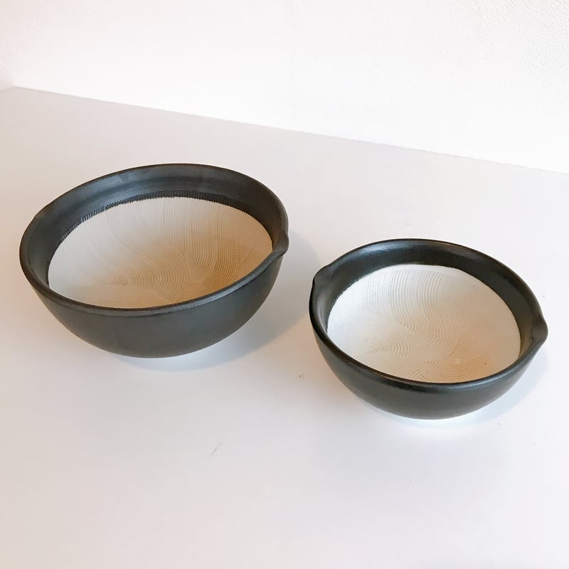波紋櫛目 すり鉢 黒 | ao-ya apartment store