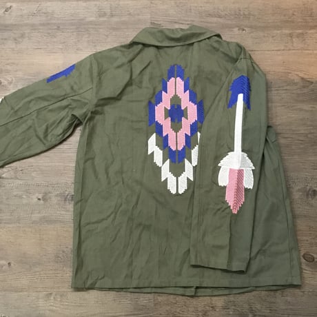 オルテガ柄 シャツ(khaki)