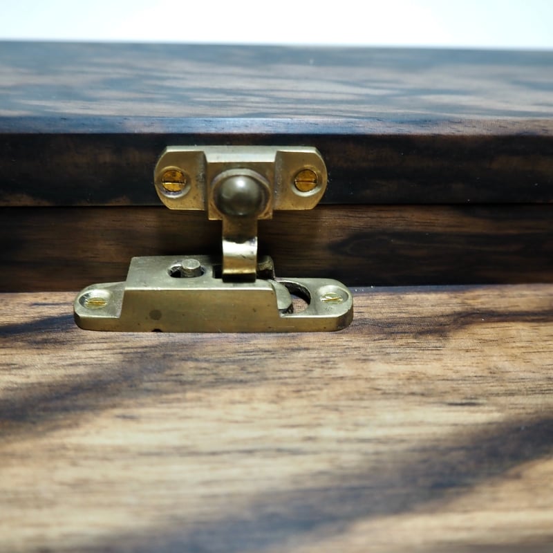 黒柿の蓋付筆皿「電車打掛」 | Miyabow