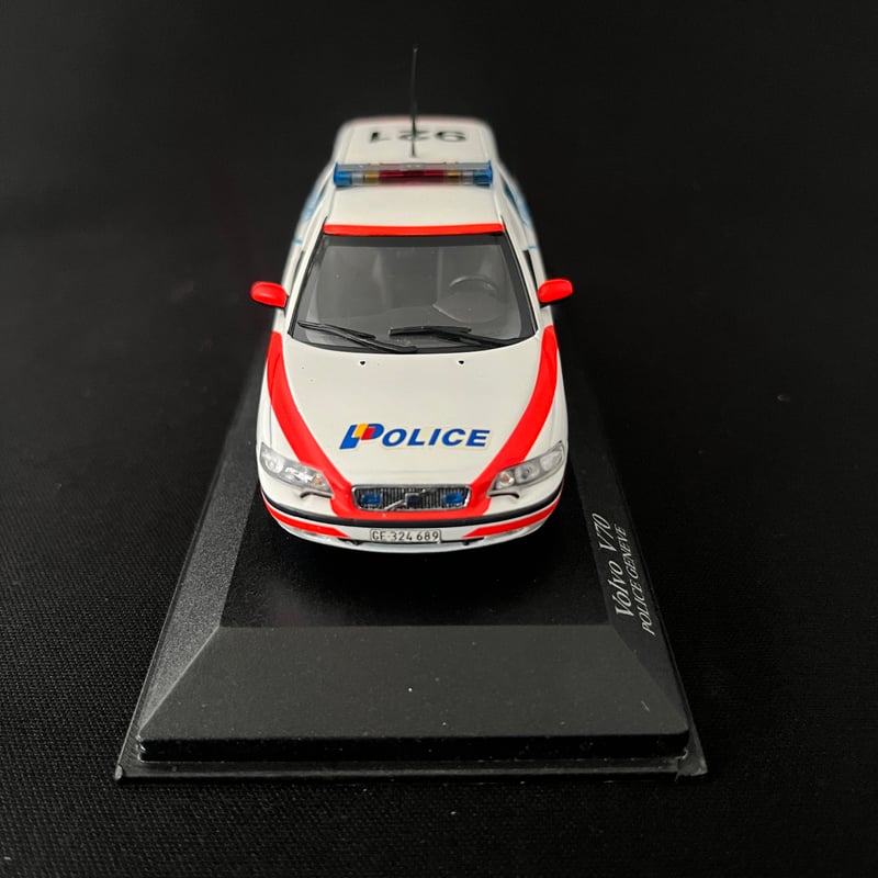 ボルボ パトカー Volvo V70 Police Geneve | MÄRKTE