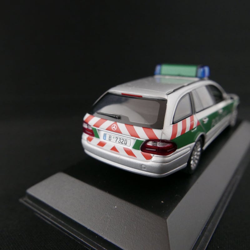 メルセデスベンツ パトカー | MÄRKTE