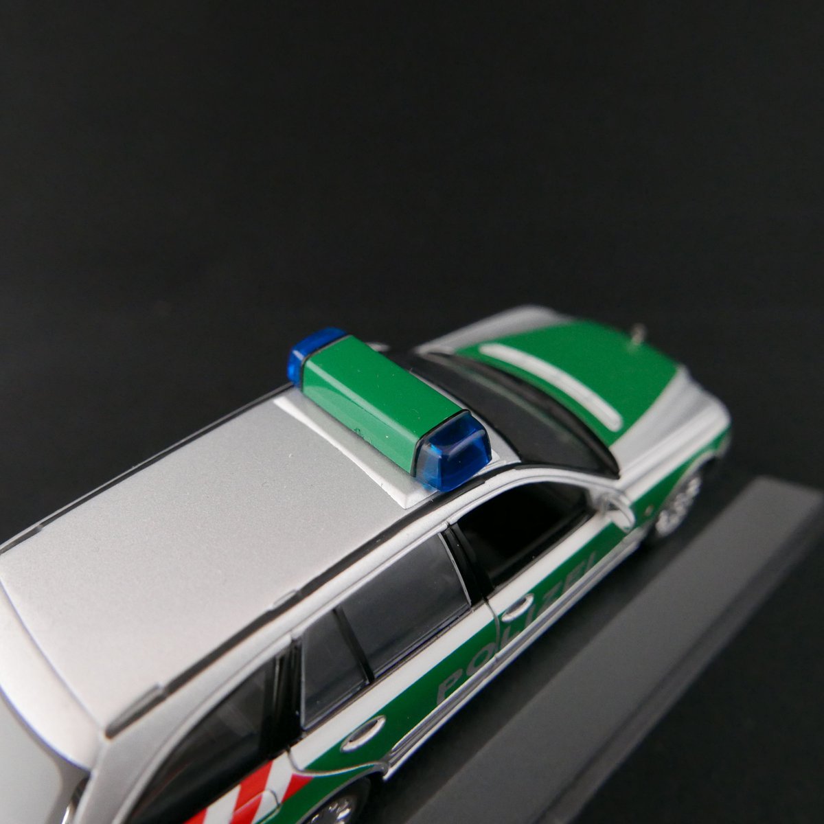 シュコーのメルセデスのパトカー メルセデスベンツ パトカー | MÄRKTE