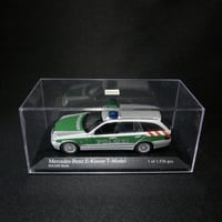 メルセデスベンツ　パトカー
