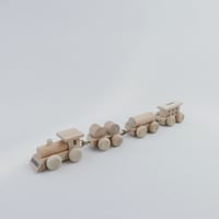 HARIBO 木のミニ機関車