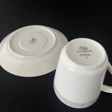 Hutschenreuther（フッチェンロイター）カップ＆ソーサーセット
