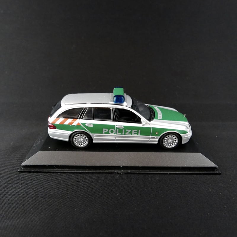 メルセデスベンツ パトカー | MÄRKTE