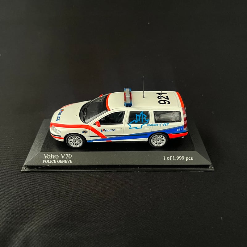 ボルボ パトカー Volvo V70 Police Geneve | MÄRKTE