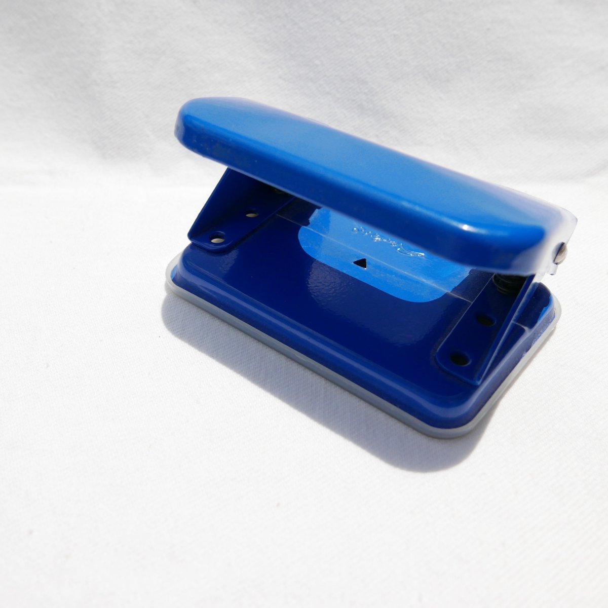 旧西ドイツ 穴あけパンチ | MÄRKTE