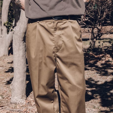 SOURCE - BASIC 1 TUCK PANTS