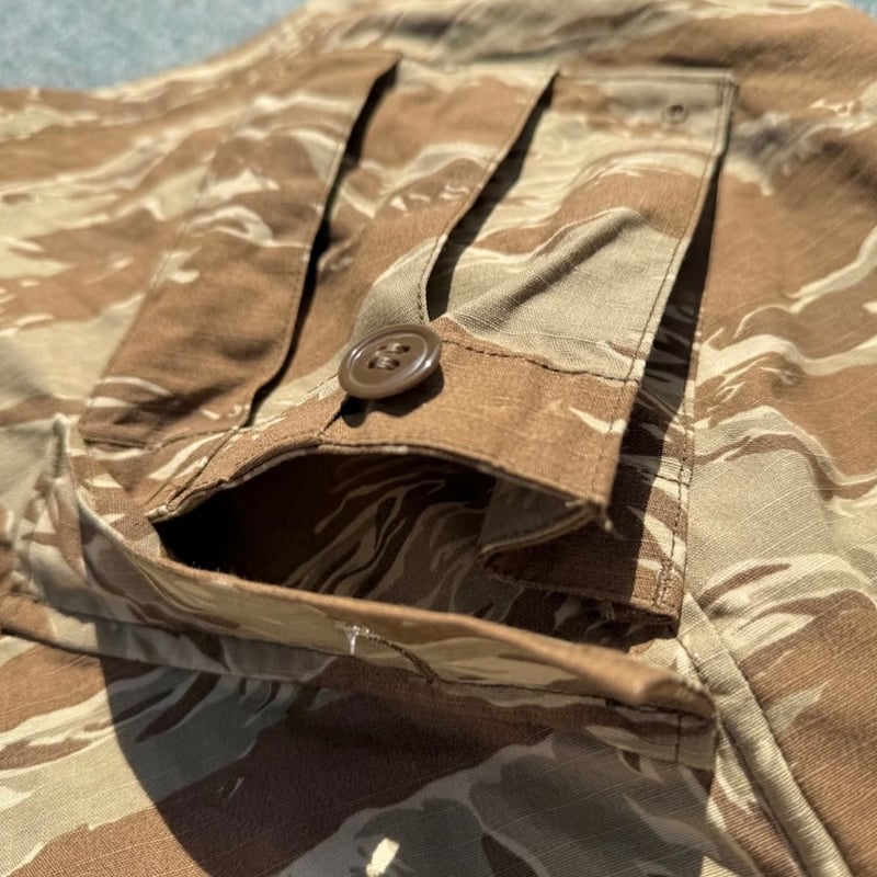 NAOSHIYA CUSTOM FACTORY タイガーストライプカーゴショーツ