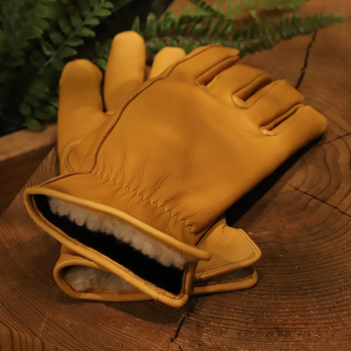 LAMP GLOVES - WINTER GLOVE (CAMEL) | east villa