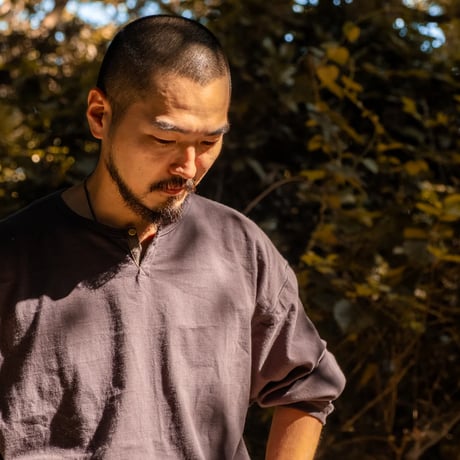 SOURCE - DARU HENRY NECK L/S Tee